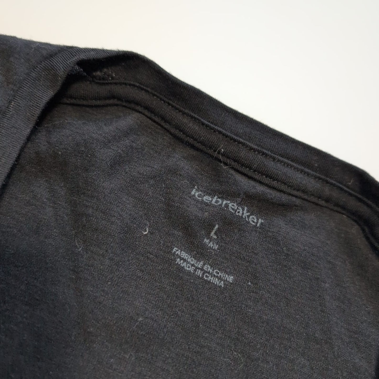 Merino T-Shirt von Icebreaker (L Herren) schwarz - wanderlich.com