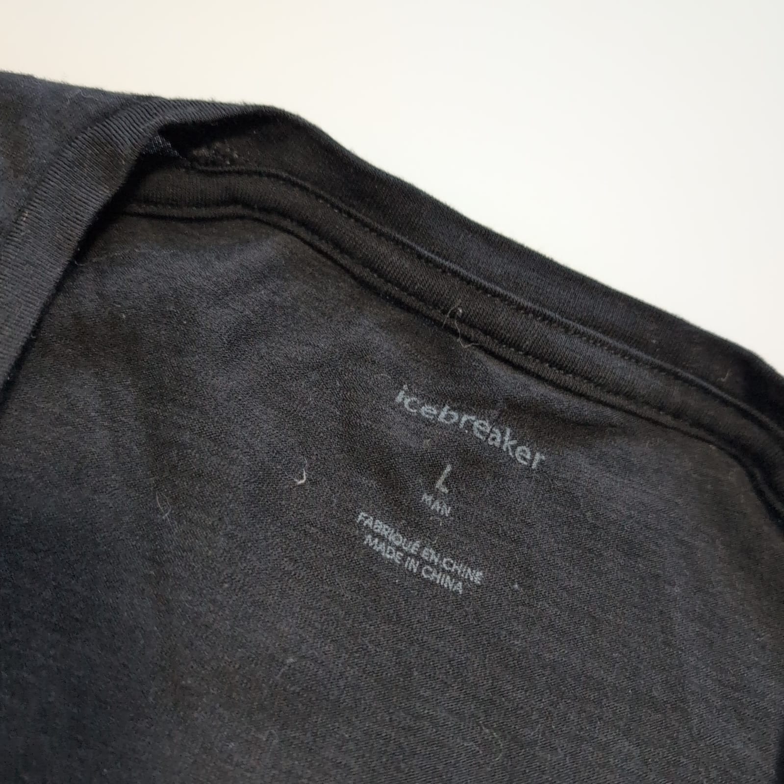 Merino T-Shirt von Icebreaker (L Herren) schwarz - wanderlich.com