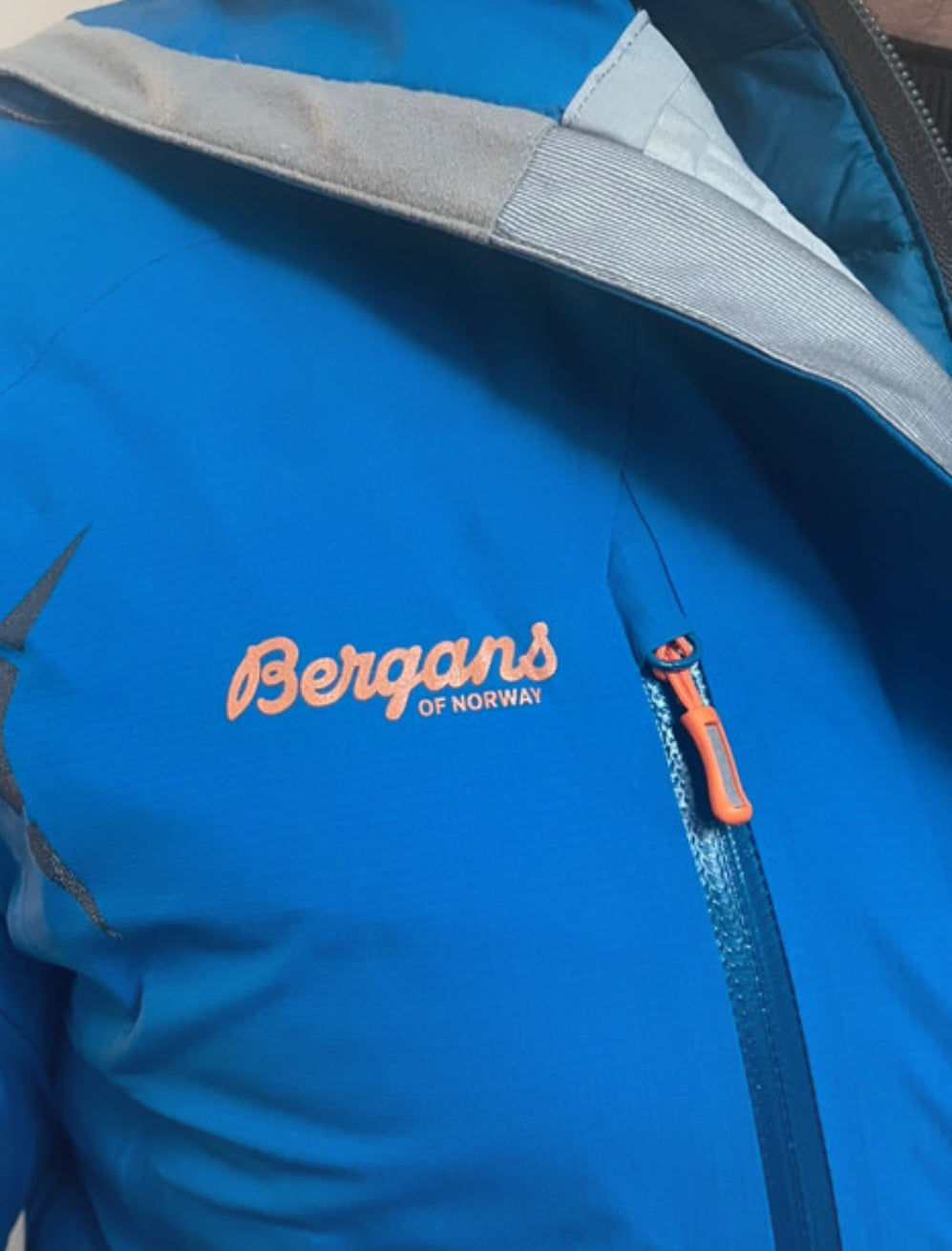 Hardshell Jacke Bergans of Norway (M Herren) wasserdicht blau