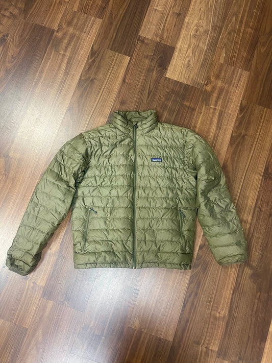 Leichte Daunen Jacke Patagonia (M Herren) khaki grün - wanderlich.com