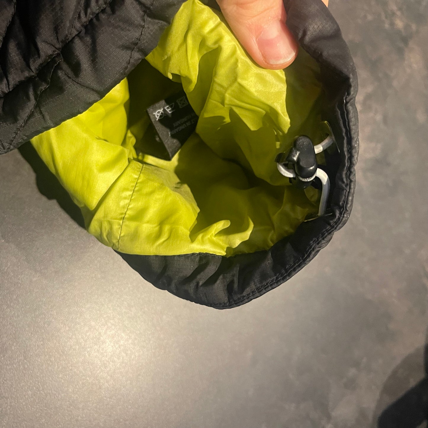 Wolle / Daunen Isolation Jacke Ortovox (L Herren) schwarz mit Kapuze