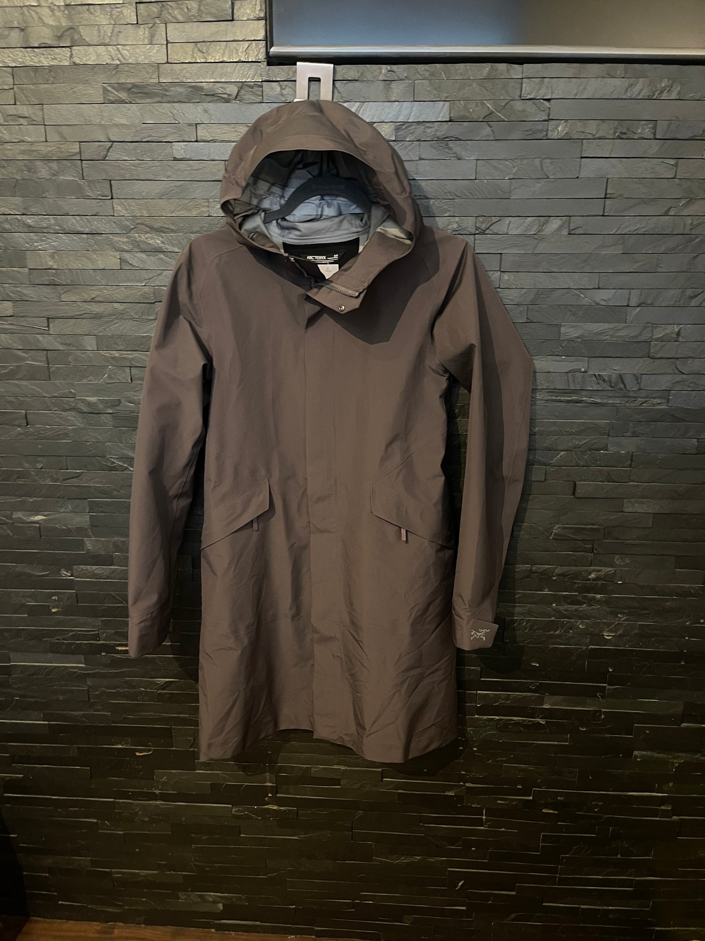 Arcteryx Regenmantel 3L Hardshell Parka (S Damen) grau