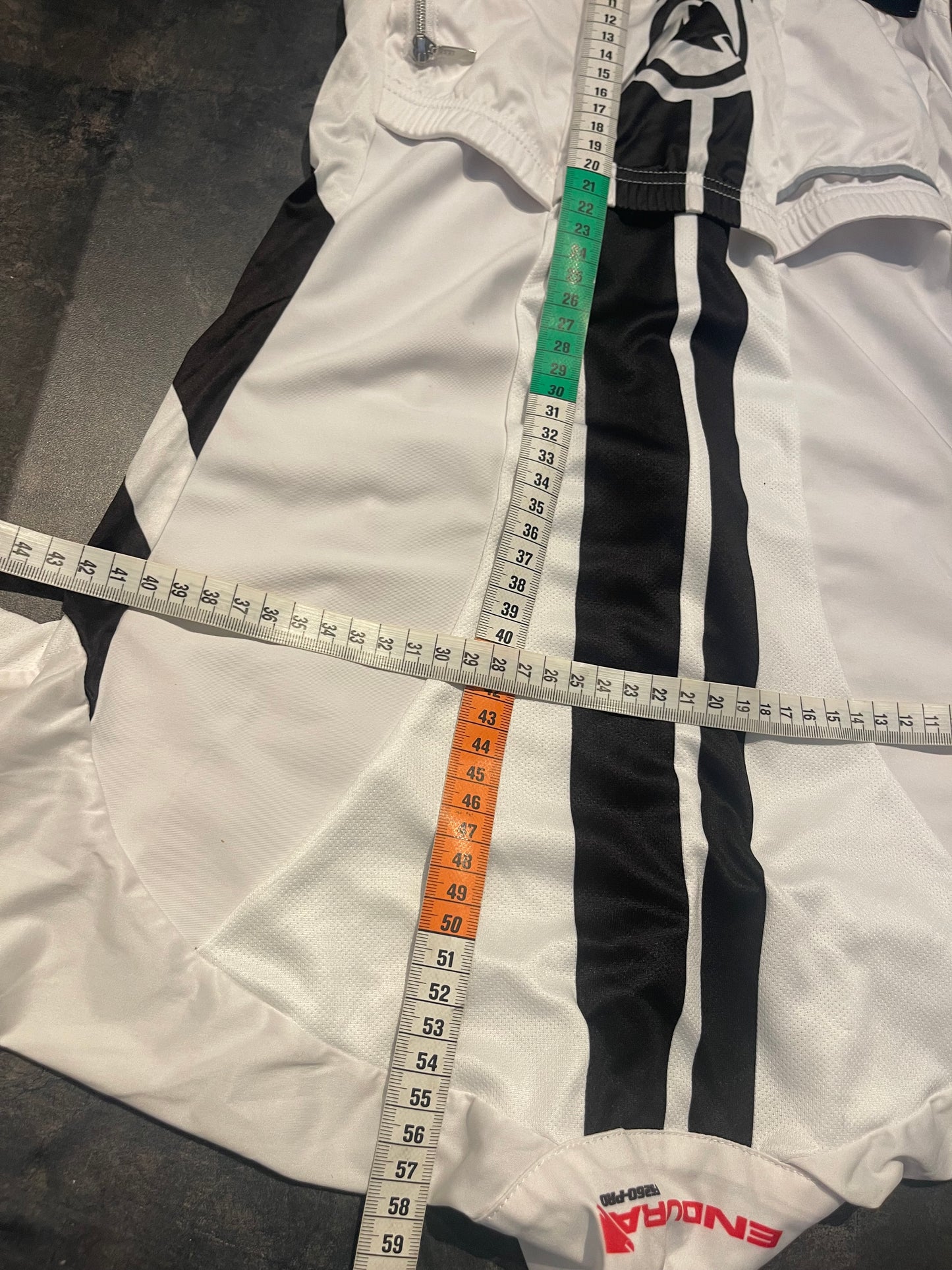 Full Zip Radtrikot von Endura (XS Damen) weiß - wanderlich.com