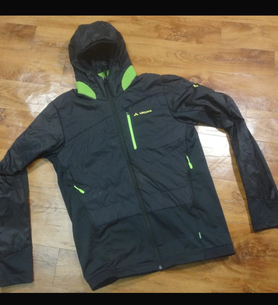 Primaloft Jacke von Vaude (Herren XL/ 54 ) Kapuzenjacke schwarz