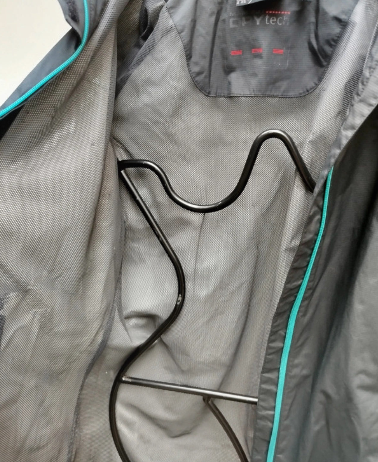 Verlängerte  Regen Jacke von Mammut (M Damen) Parka schwarz