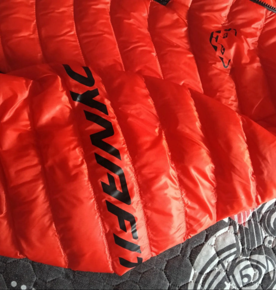 Isolation Jacke von Dynafit (M Herren) Kunstdaunen wasserabweisend orange