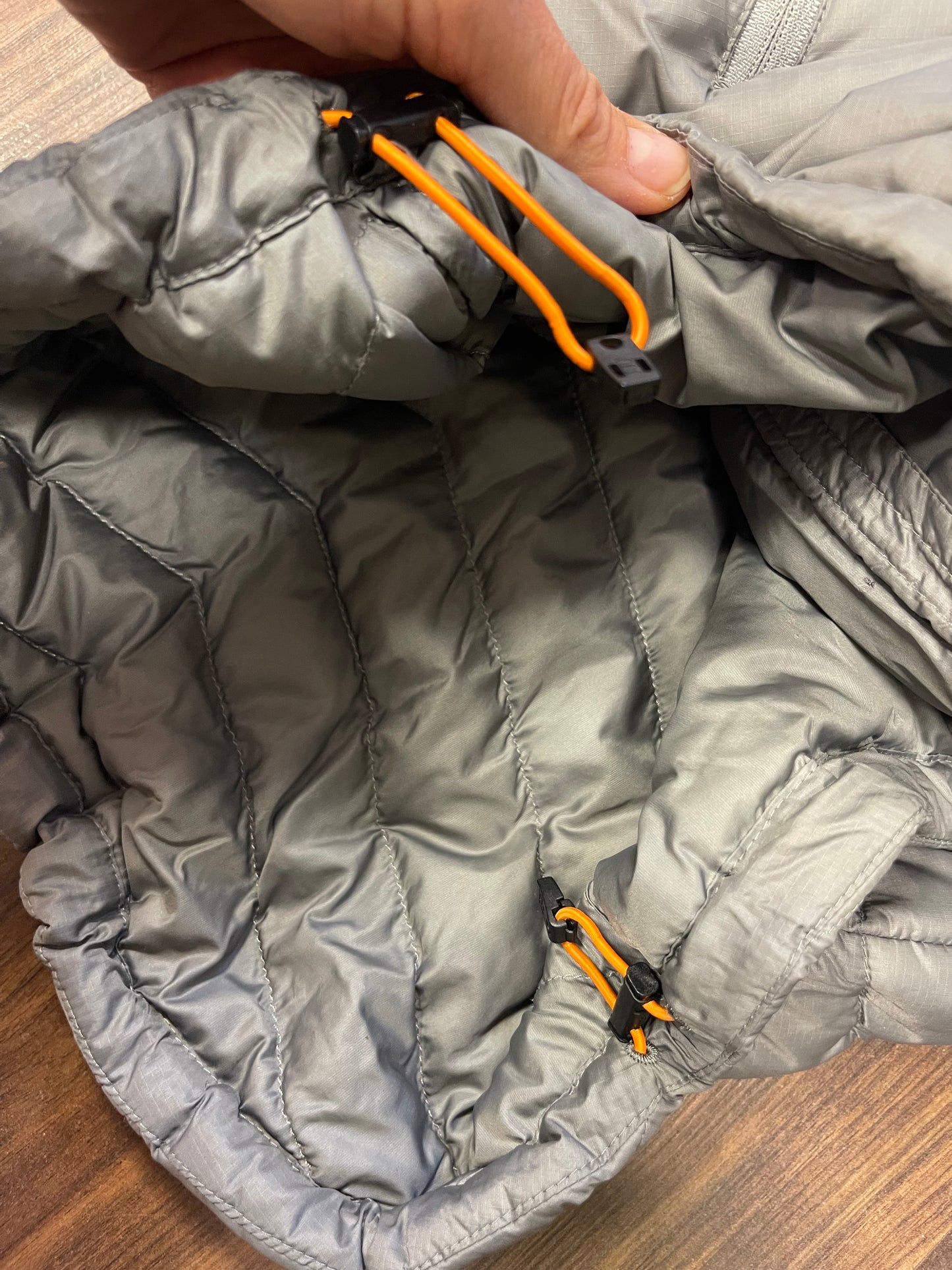 Daunen Jacke von Bergans (L Herren) Steppjacke mit Kapuze grau