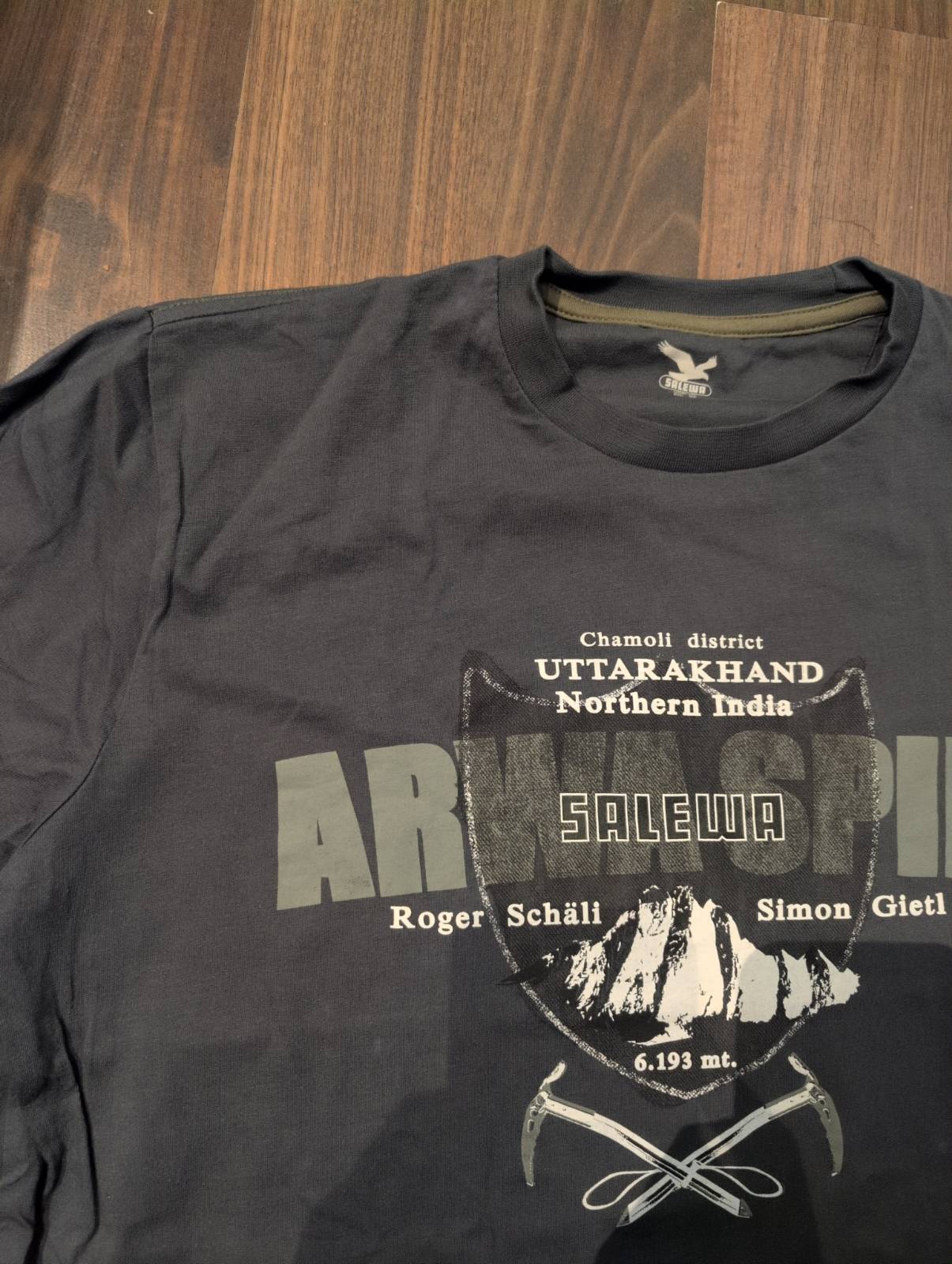 T-Shirt von Salewa (L Herren) Baumwolle grau Brustprint