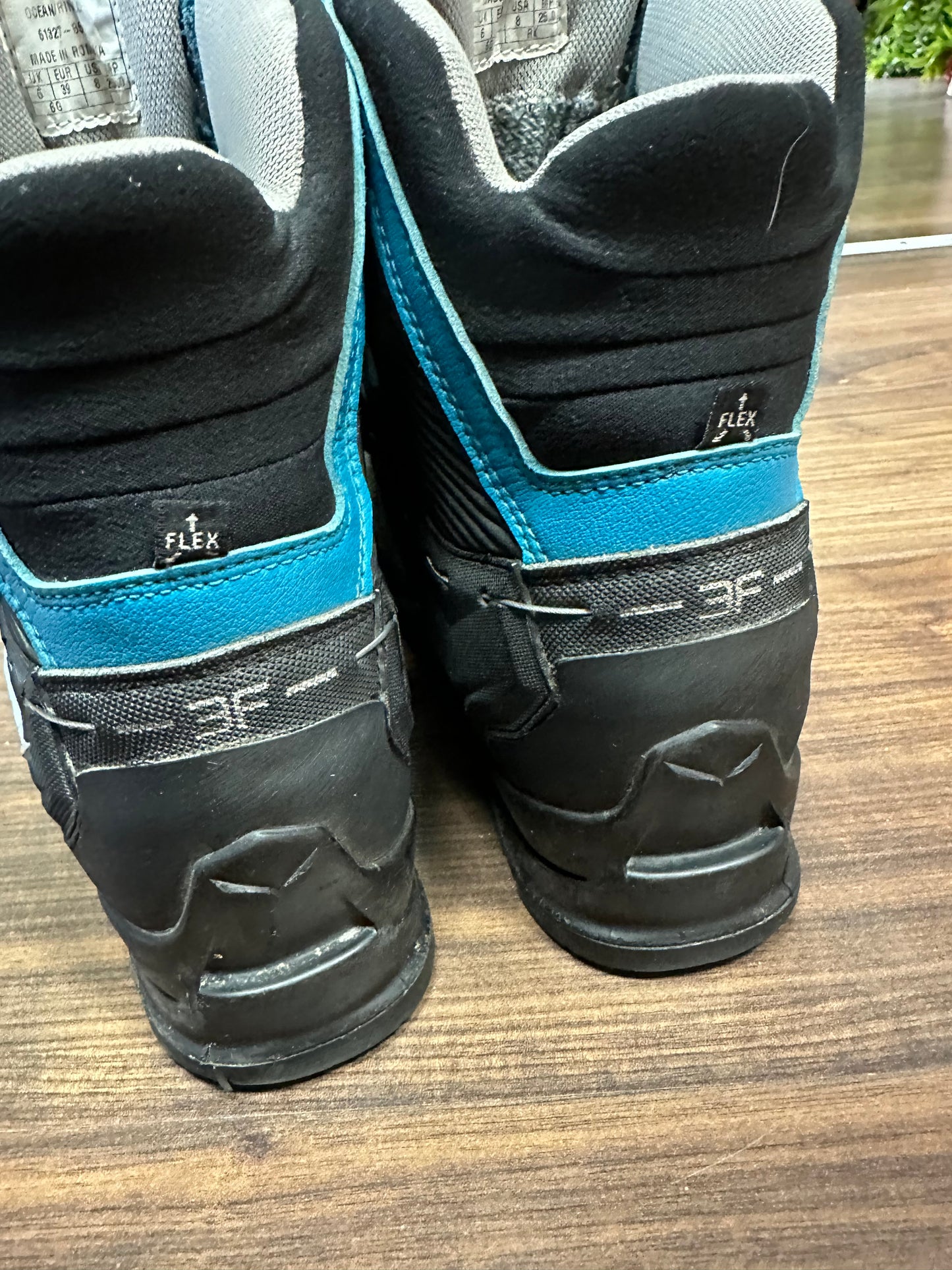 Trekking Schuhe Salewa Gr 39 Raven 2 Goretex türkis