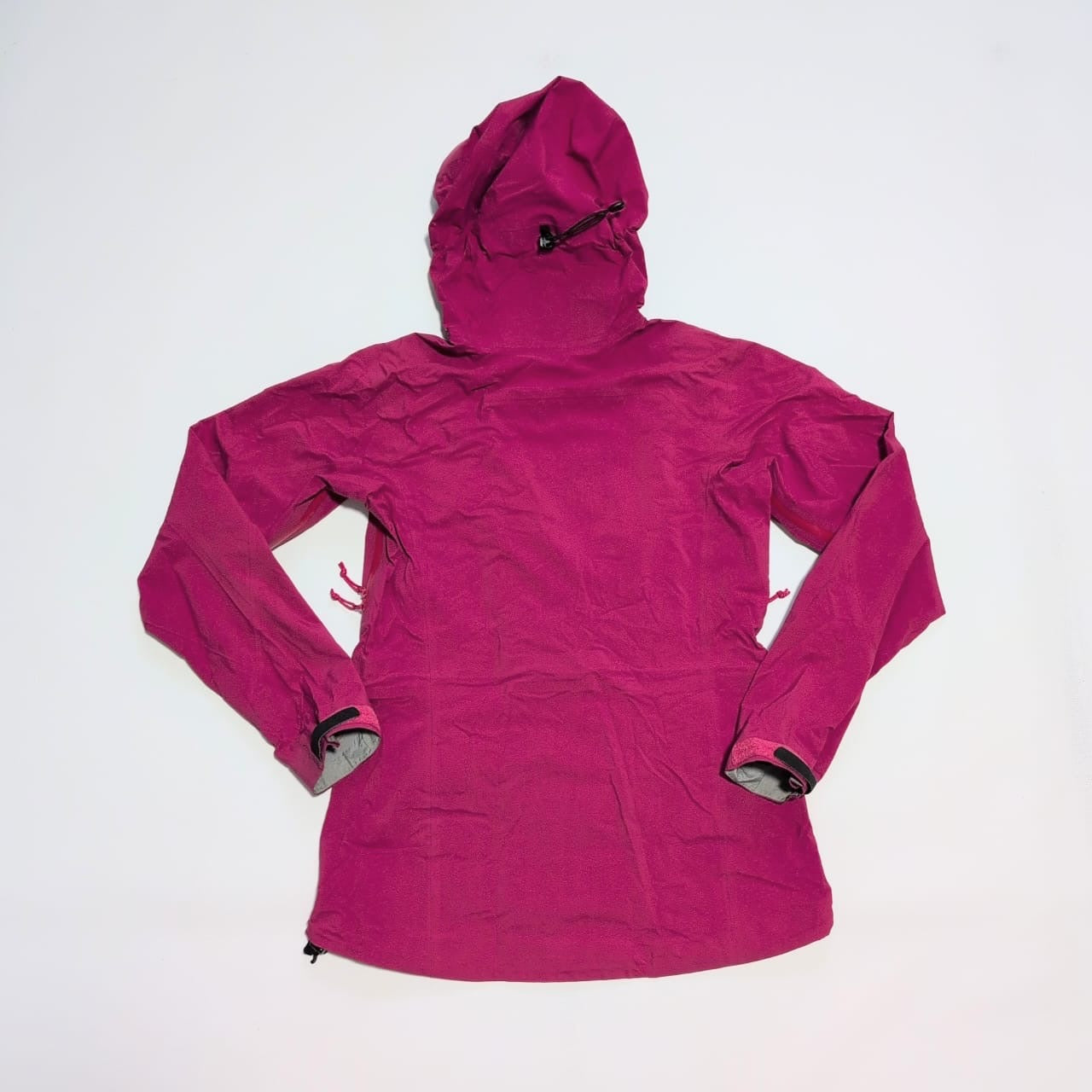 Hardshell Jacke von Arcteryx Beta AR (S Damen) magenta-pink