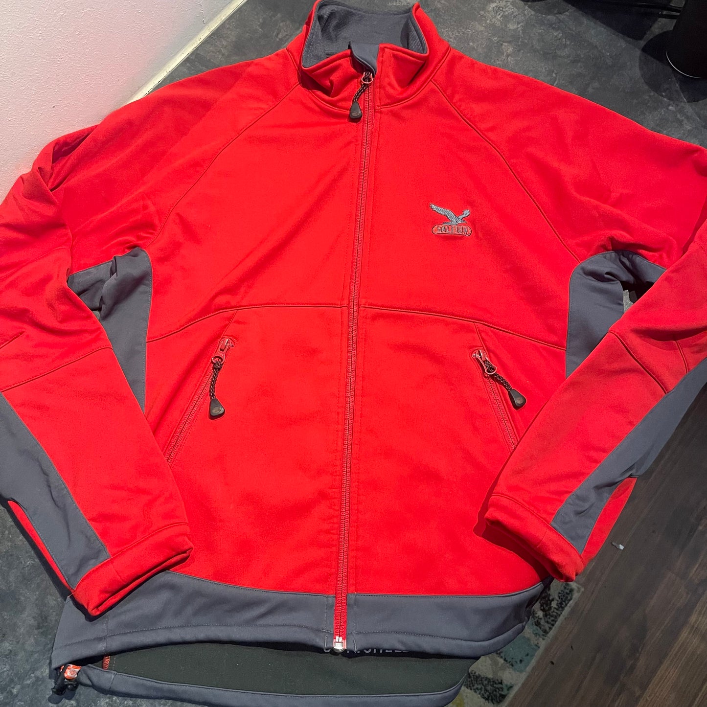Elastische Sport Jacke von Salewa (S Herren) rot - wanderlich.com