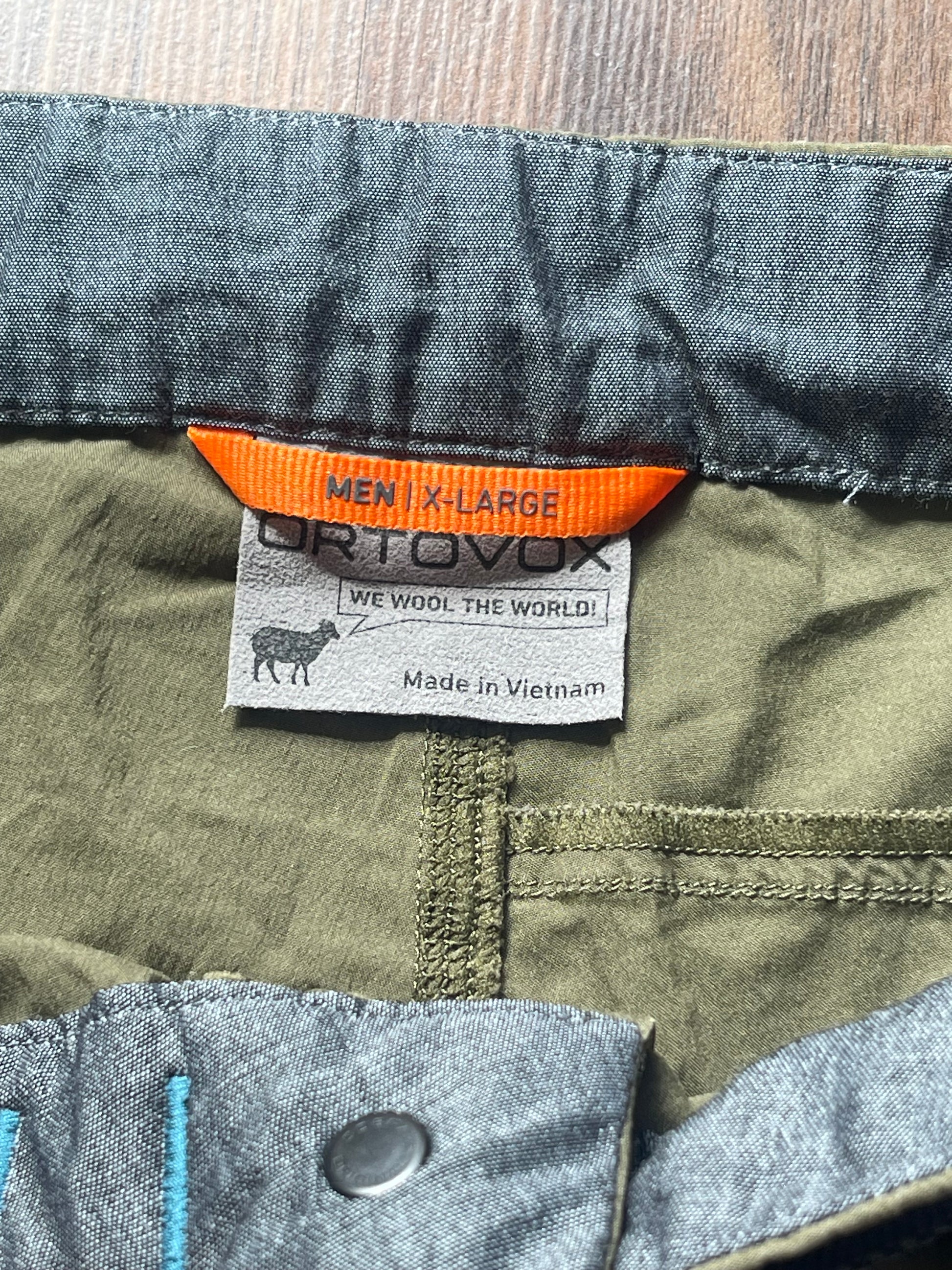 Shorts Ortovox (XL Herren) kurze Hose Olive grün / Khaki - wanderlich.com
