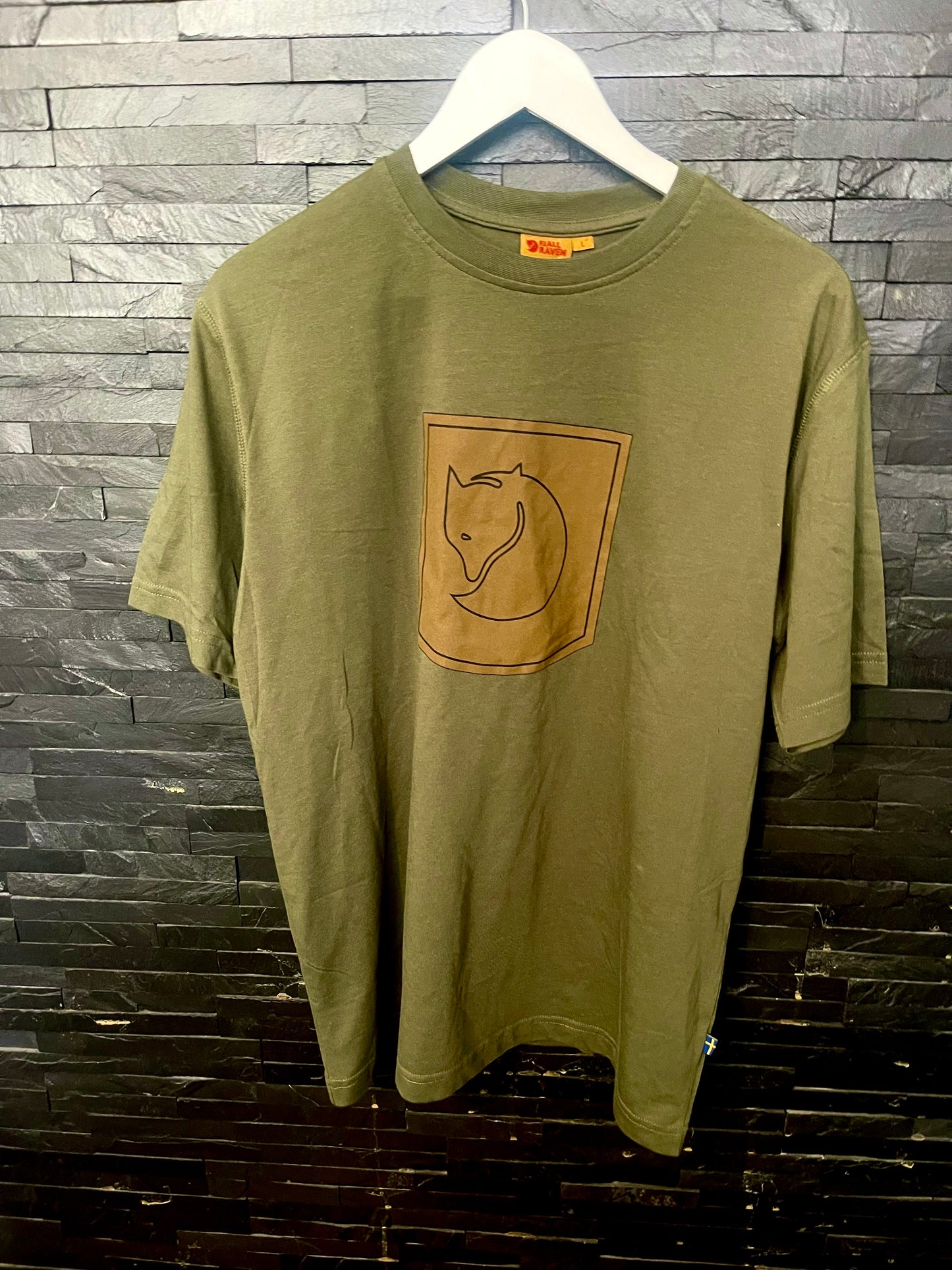 T-Shirt von Fjällräven (L Herren) Baumwolle khaki Brustprint