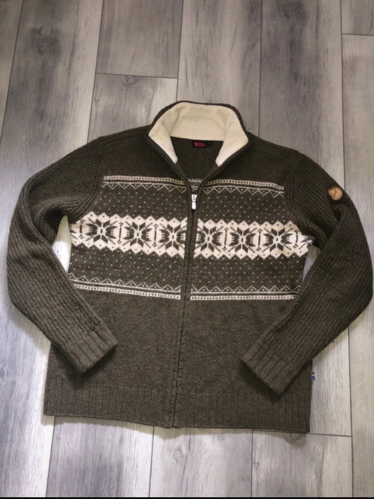 Strickjacke Fjällräven pure Wolle (S Damen) Zipper Pullover braun