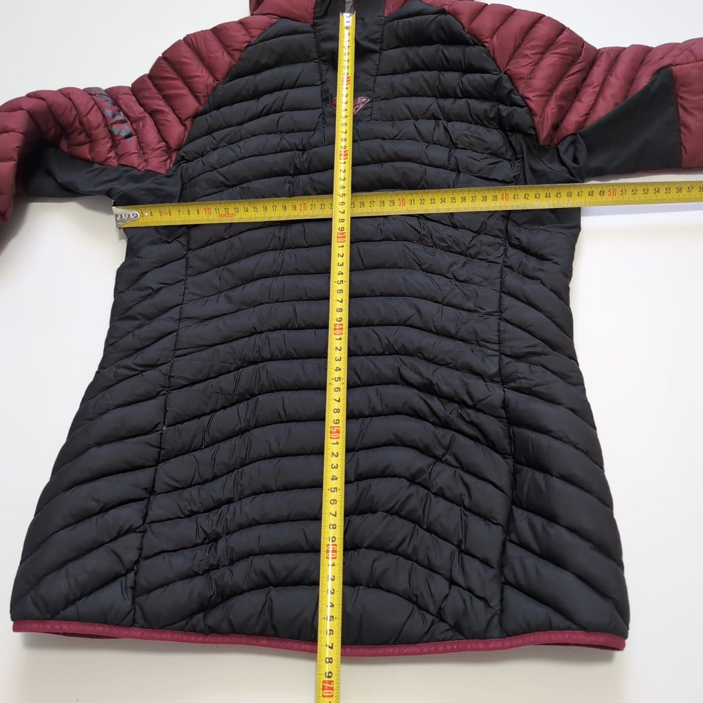 Isolations-, Daunen- Jacke von Dynafit (Damen L) Kapuze beere