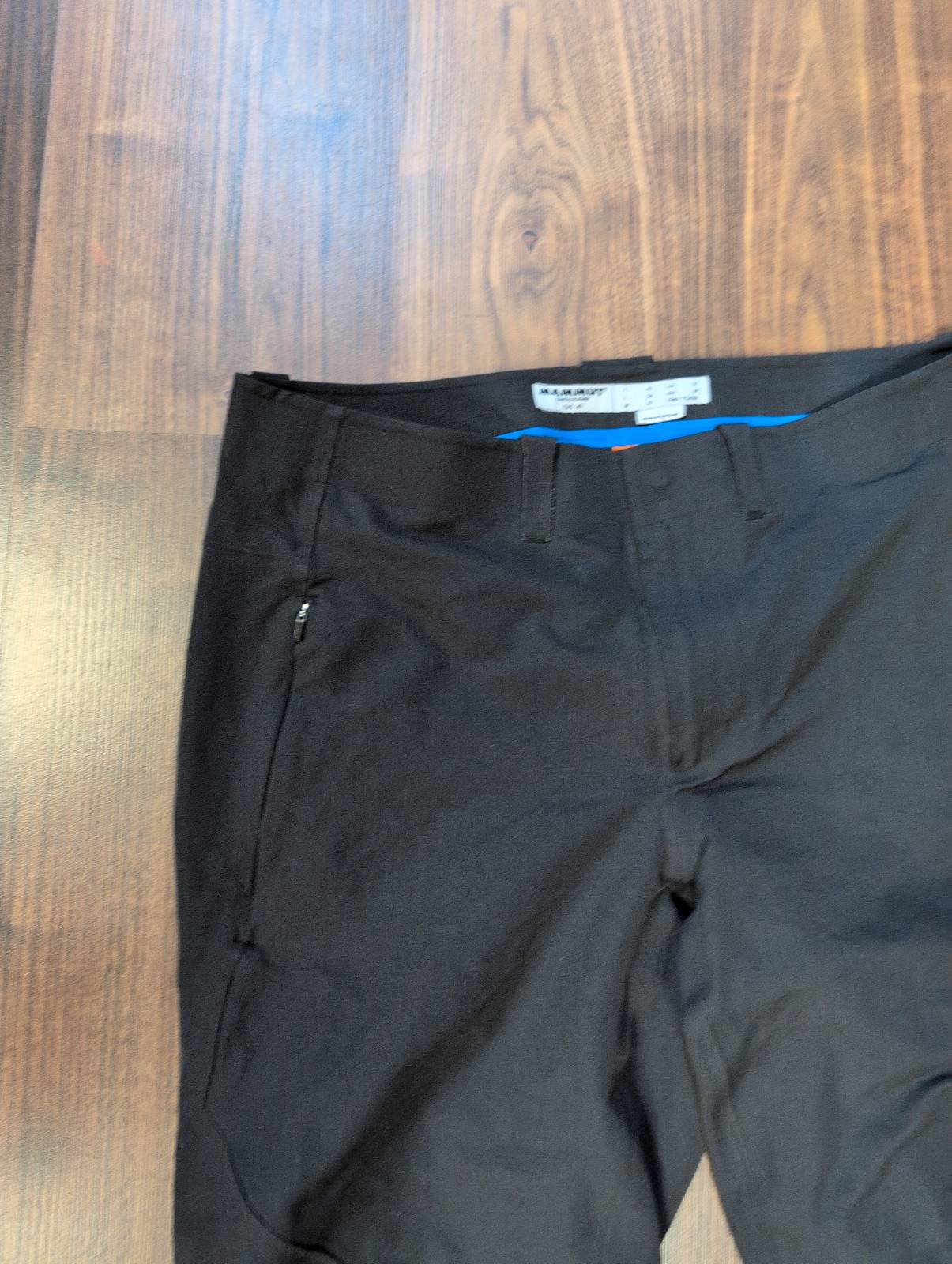 Wasserdichte leichte Hose von Mammut (M Herren) schwarz - wanderlich.com