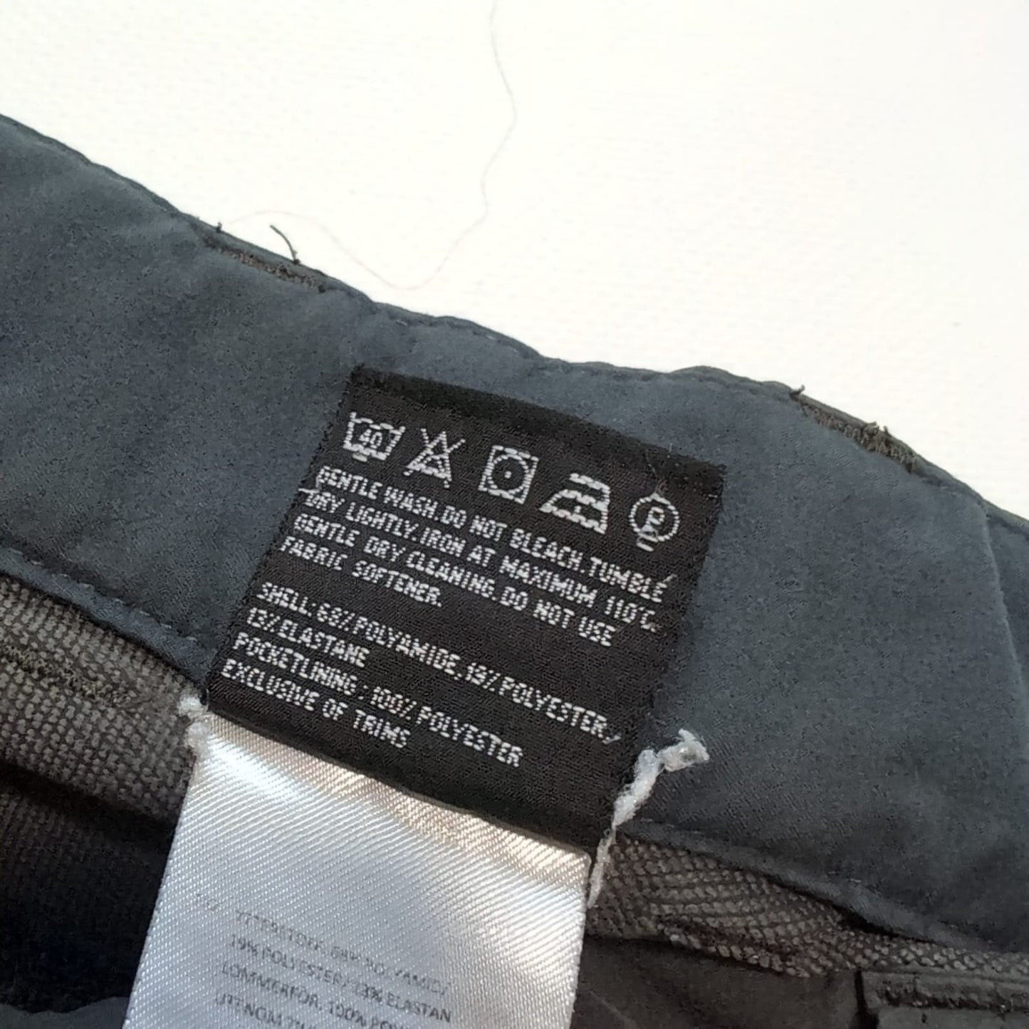 2in1 Hose von Norrøna (S Damen) Zip-Off dunkelgrau