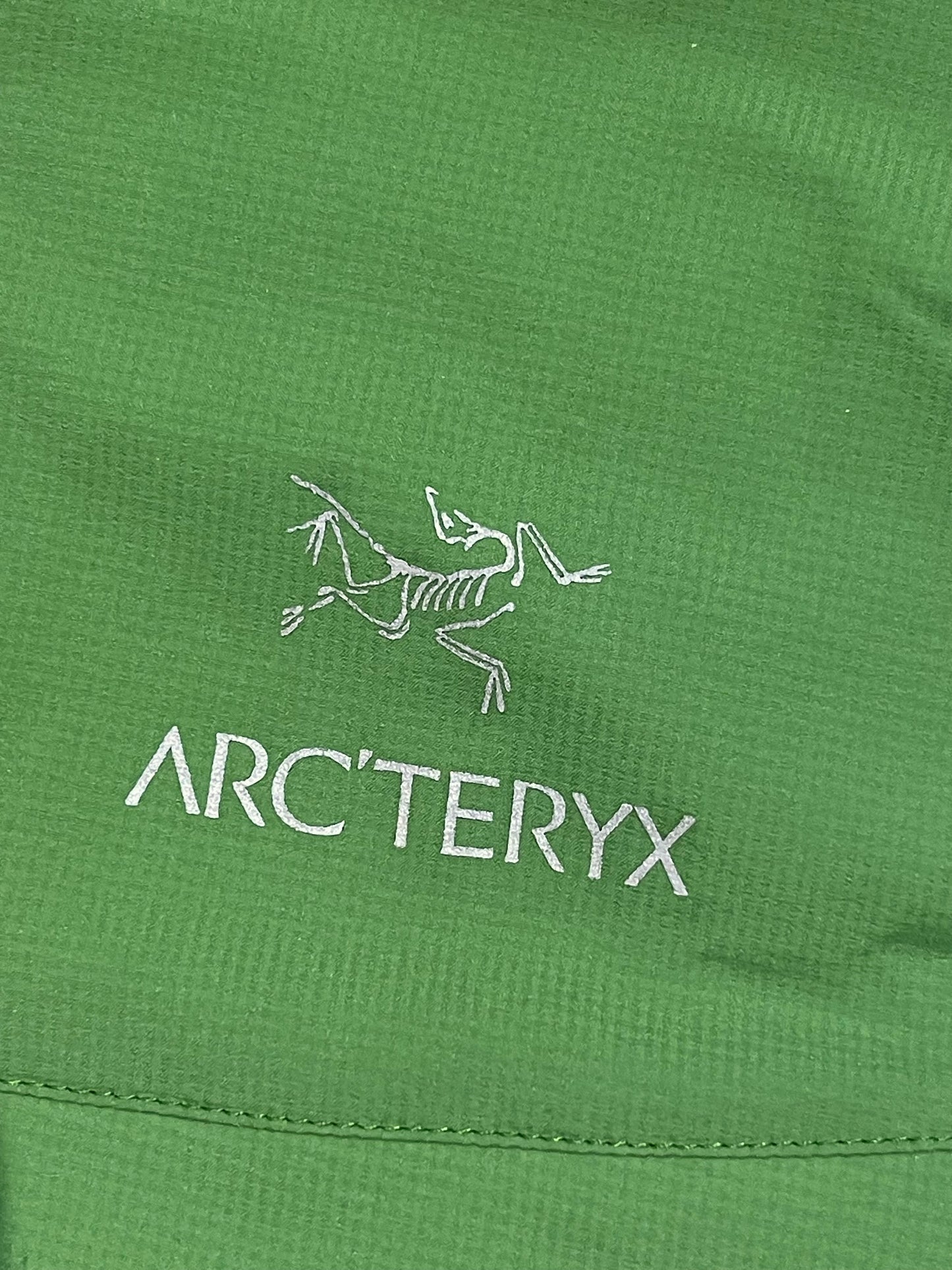 Ultraleichte gefütterte Jacke von Arcteryx Atom LT (XL Damen) grün - wanderlich.com