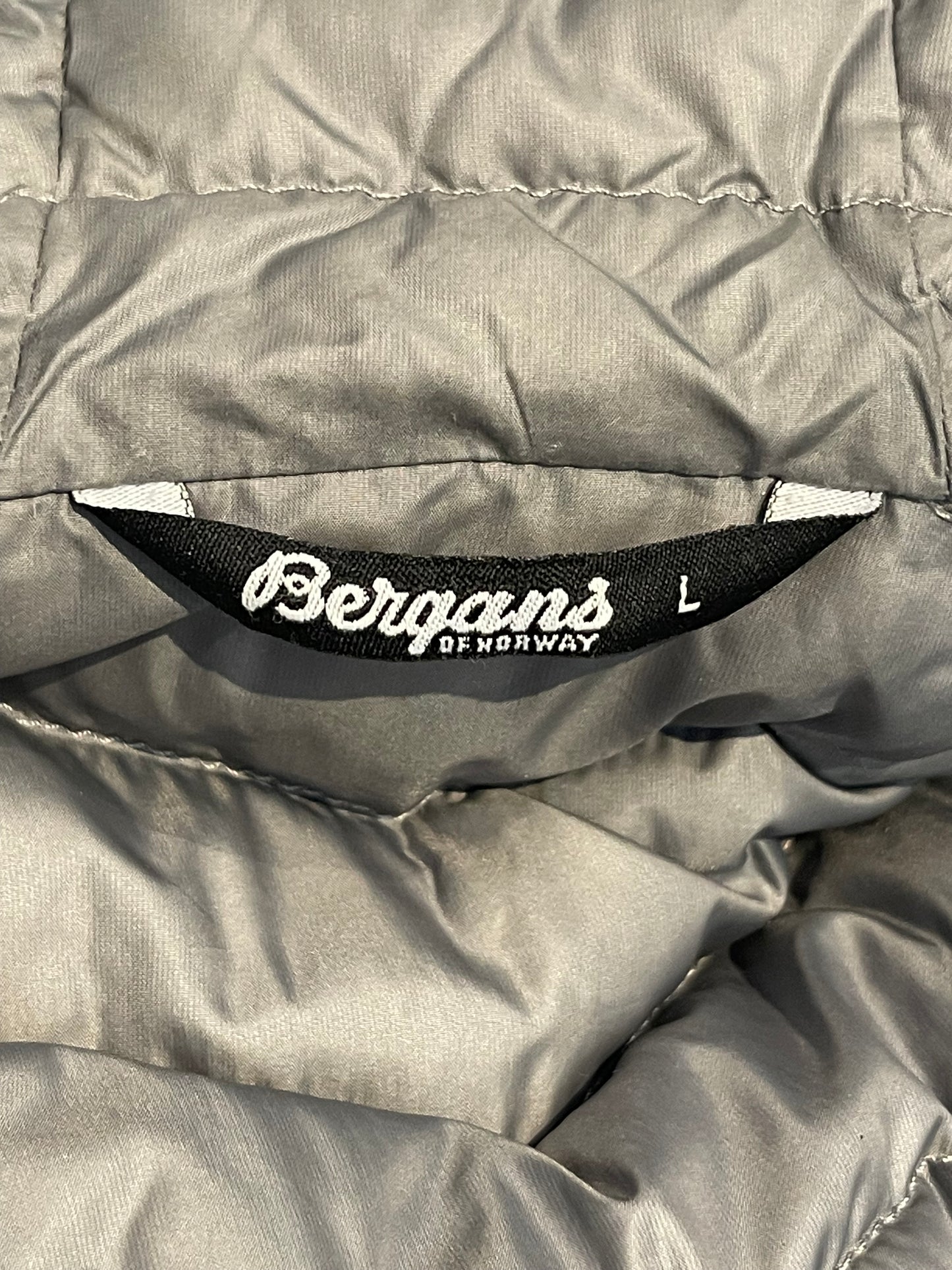 Daunen Jacke von Bergans (L Herren) Steppjacke mit Kapuze grau