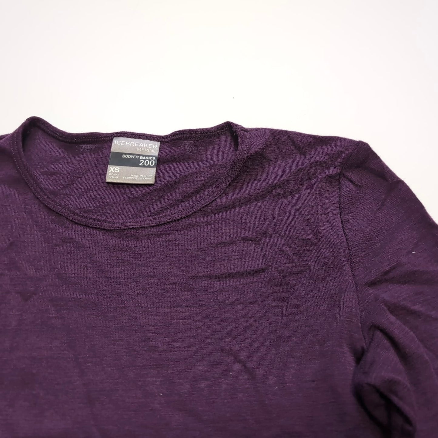 Merino Longsleeve Icebreaker 200 (XS Damen) lila Baselayer - wanderlich.com