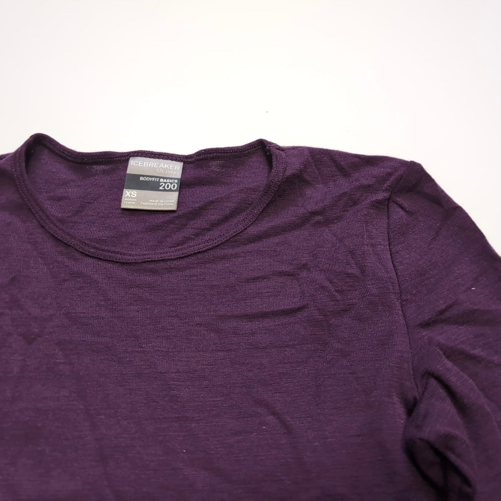 Merino Longsleeve Icebreaker 200 (XS Damen) lila Baselayer - wanderlich.com