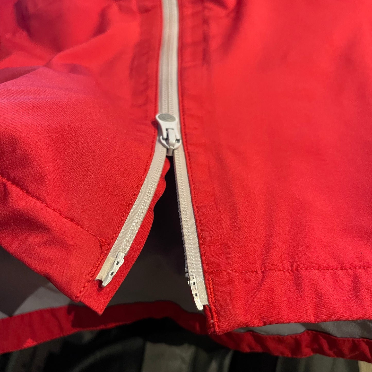 1,5 lagige Kapuzen Jacke von Mammut Dry-Tech (M Damen) rot