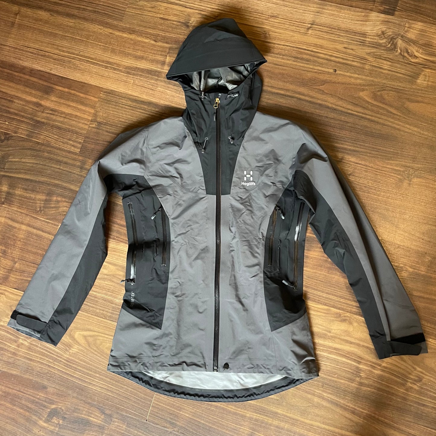 Hardshell Jacke von Haglöfs (S Damen) Kabi schwarz-grau