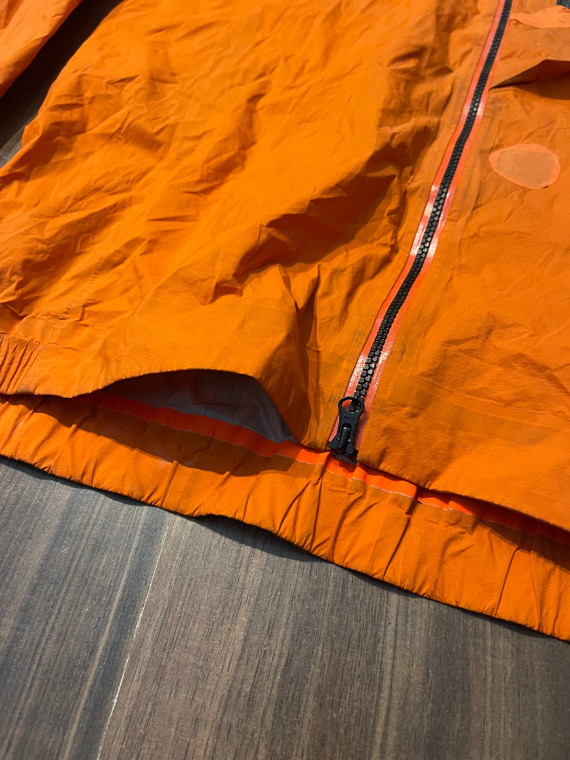Dünne Regen Jacke Mammut Eiger Nordwand (L Herren) orange - wanderlich.com