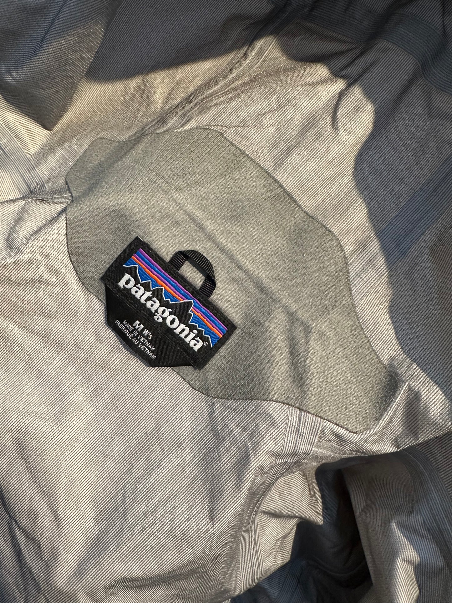Regen Jacke von Patagonia (M Damen) Torrent Shell weiß