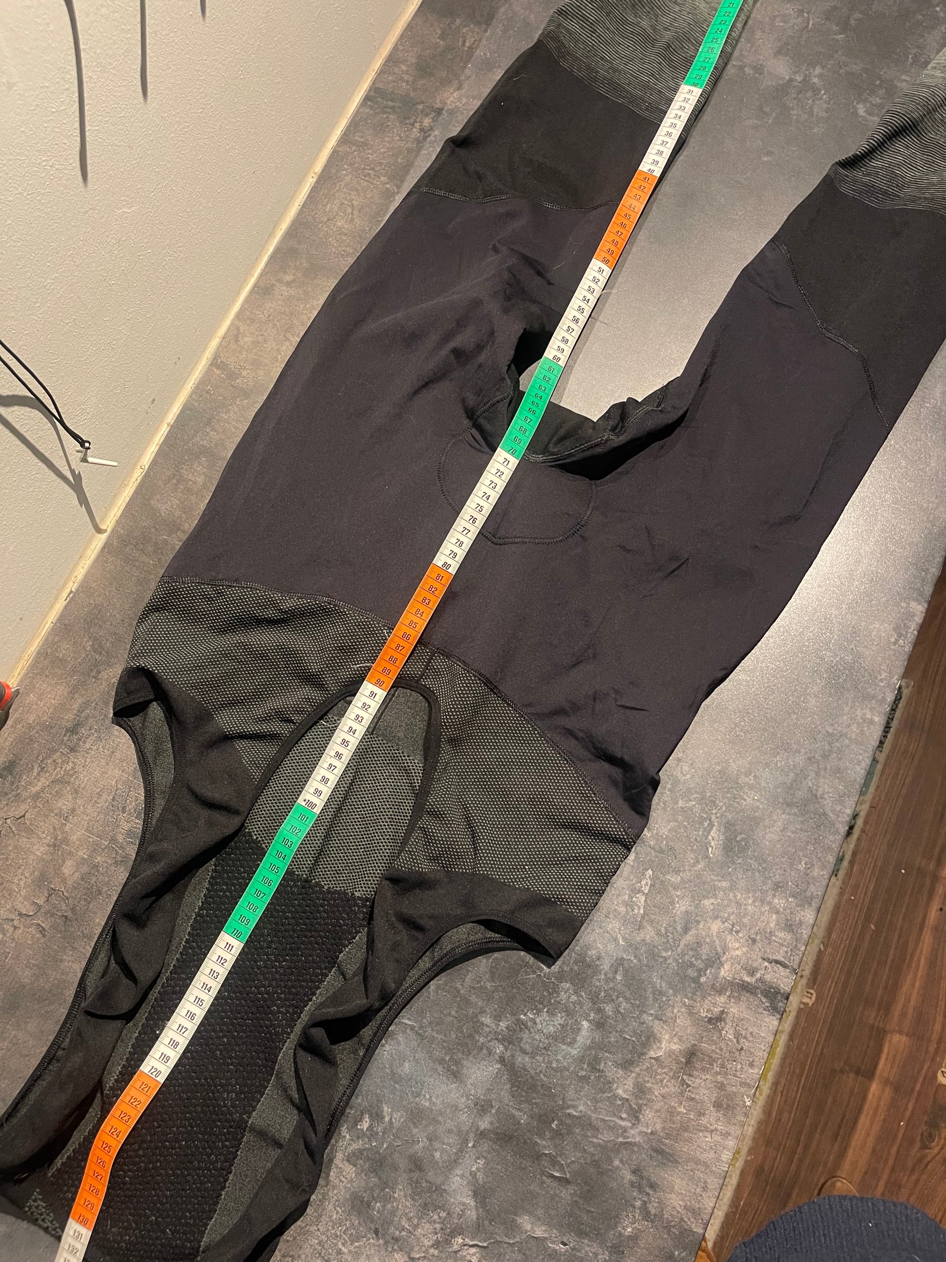 Einteiler von Vaude (L Herren) lange Träger Bib Radhose schwarz - wanderlich.com