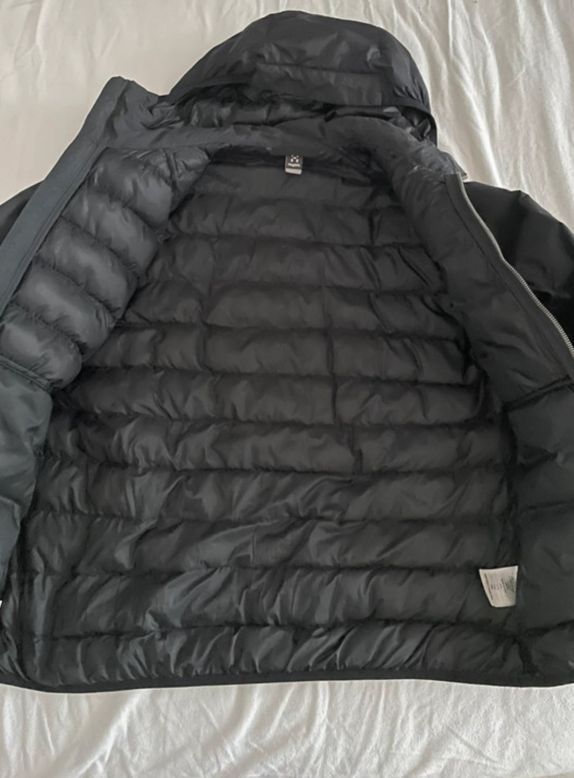 Isolations Jacke von Haglöfs (M Herren) Kapuzen Steppjacke Kunstdaune schwarz