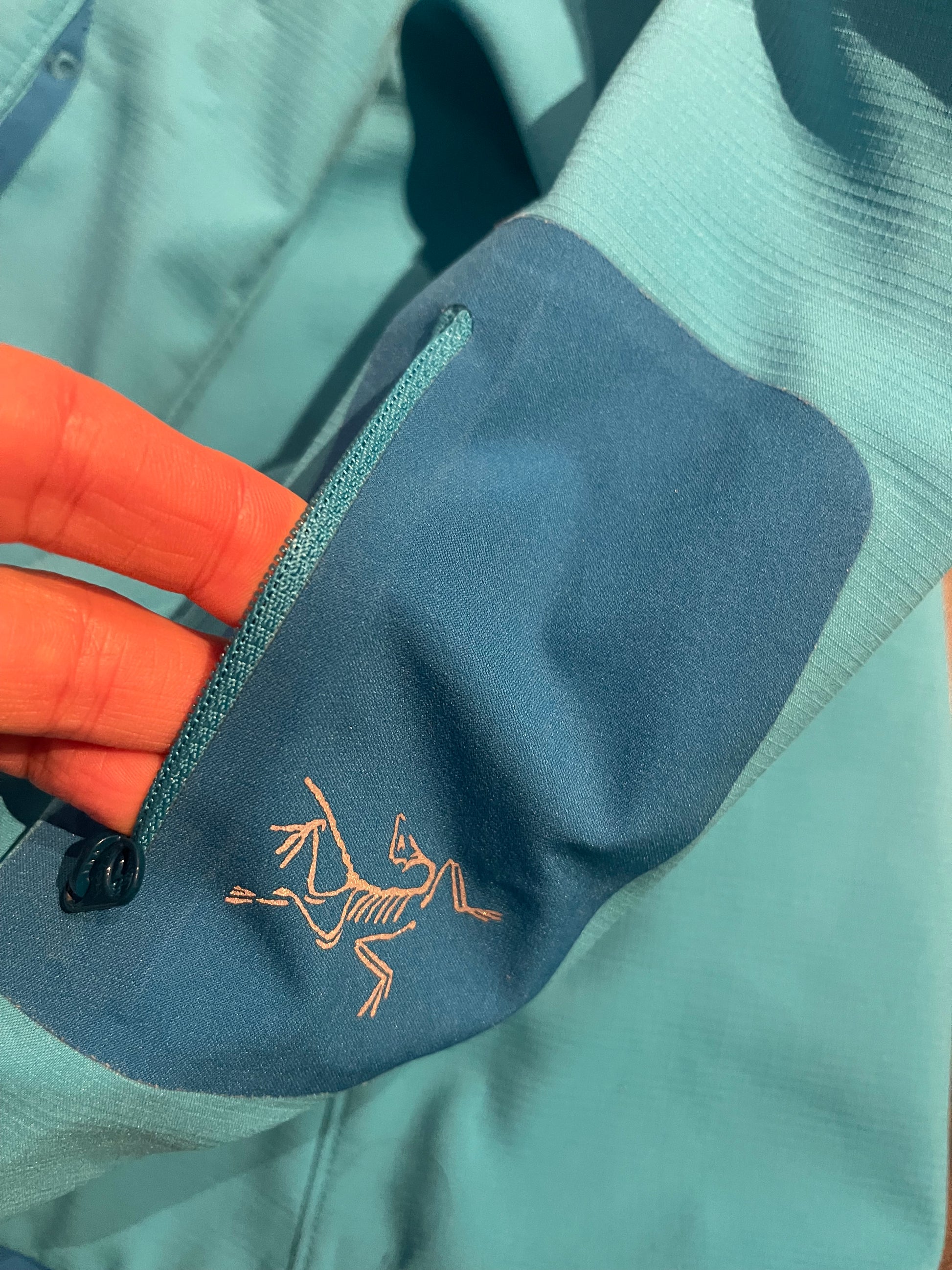 2-lagige Jacke von Arcteryx (M Damen) blau - wanderlich.com