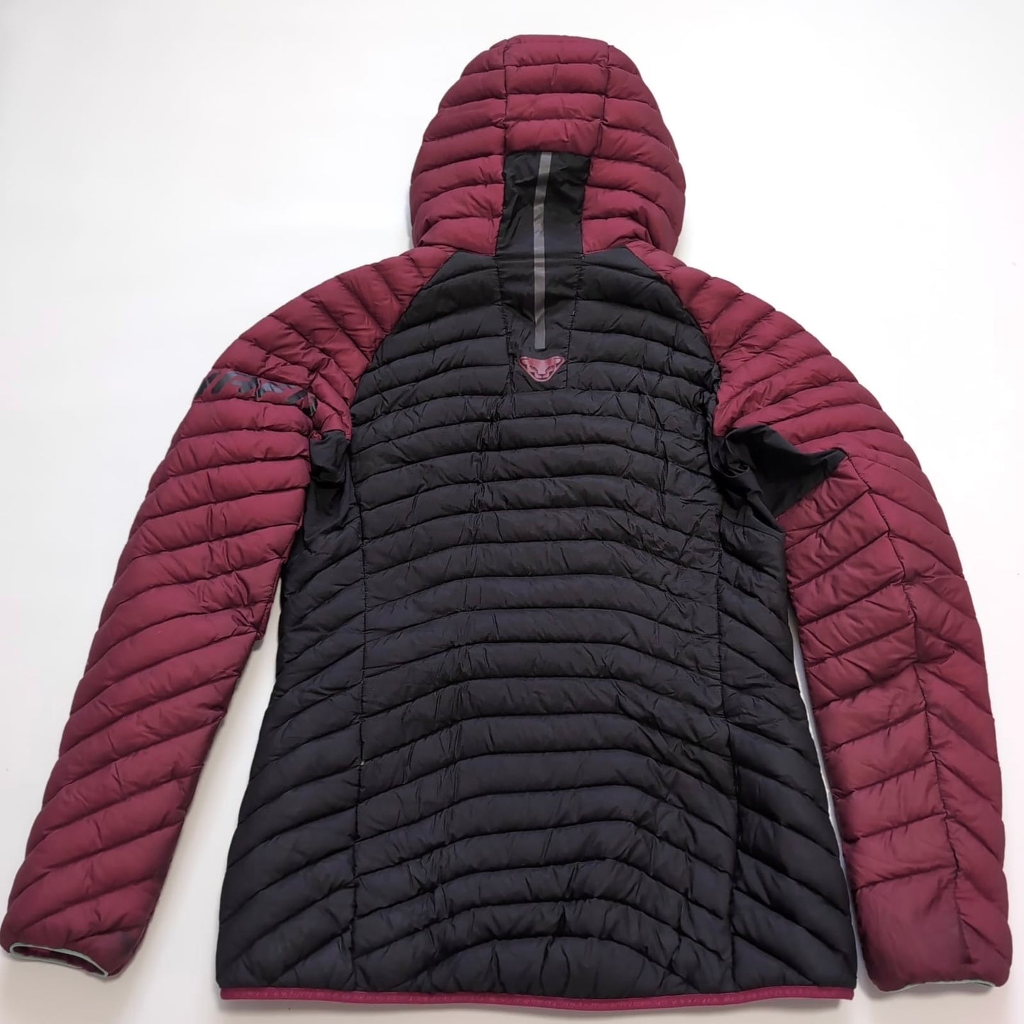 Isolations-, Daunen- Jacke von Dynafit (Damen L) Kapuze beere