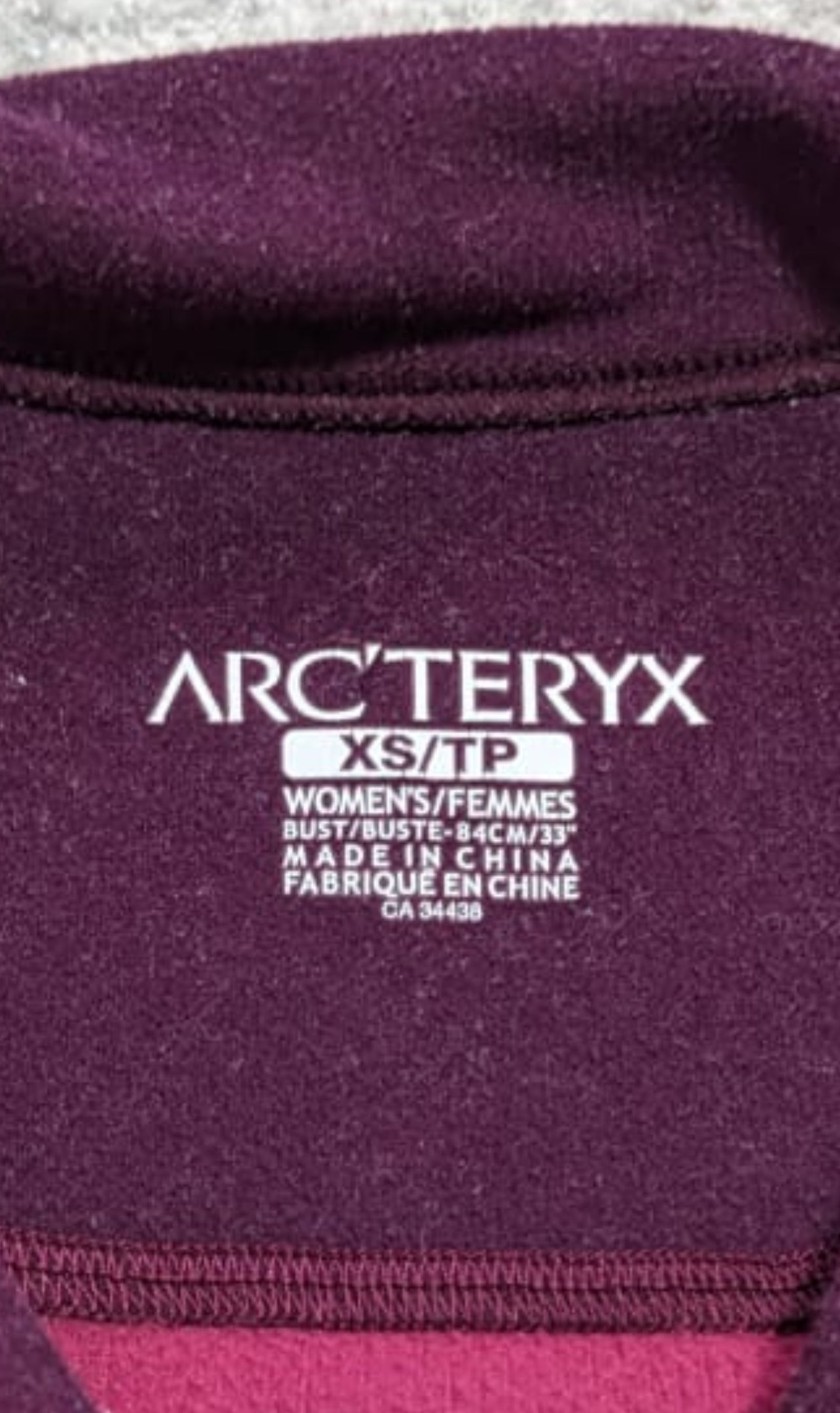 Fleece Jacke von Arcteryx (XS Damen) Cord Optik Pflaume