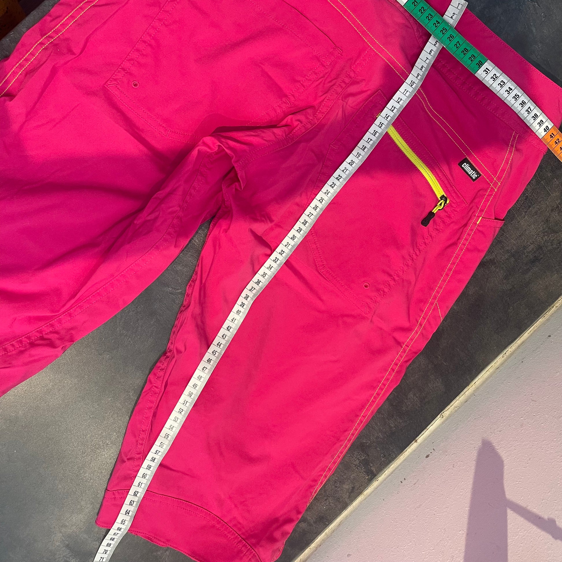 Wander Shorts / kurze Hose von Haglöfs ( M Damen) pink - wanderlich.com