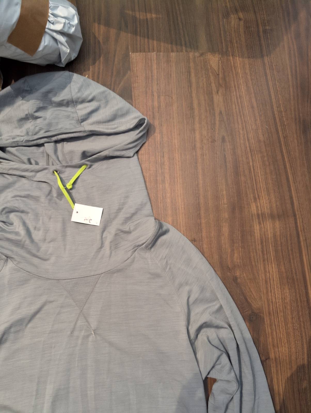 Merino Longsleeve / Hoodie von Icebreaker cool-lite (XS Damen) grau - wanderlich.com