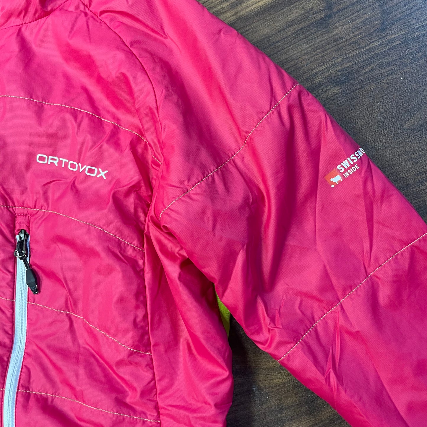 Wolle / Daunen Jacke von Ortovox (S Damen) pink mit Kapuze