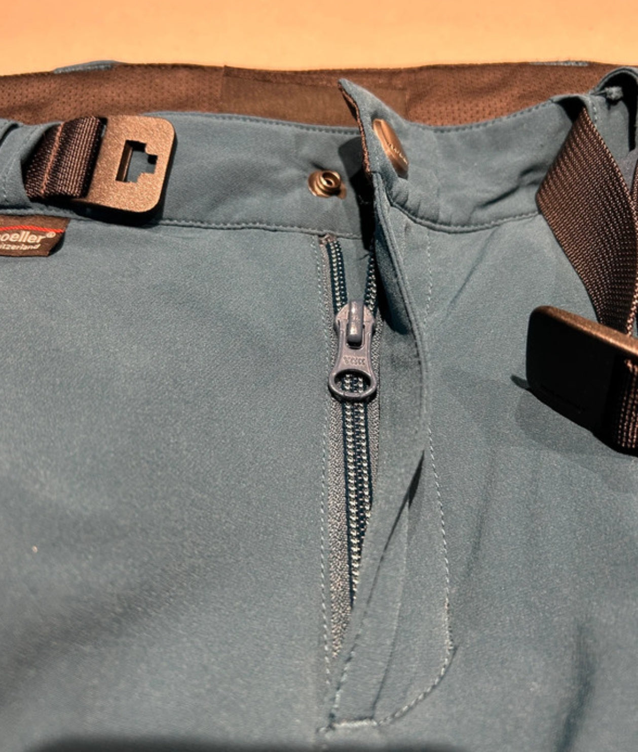 Elastische Trekking Hose von Mammut (S Herren) wasserabweisend blau