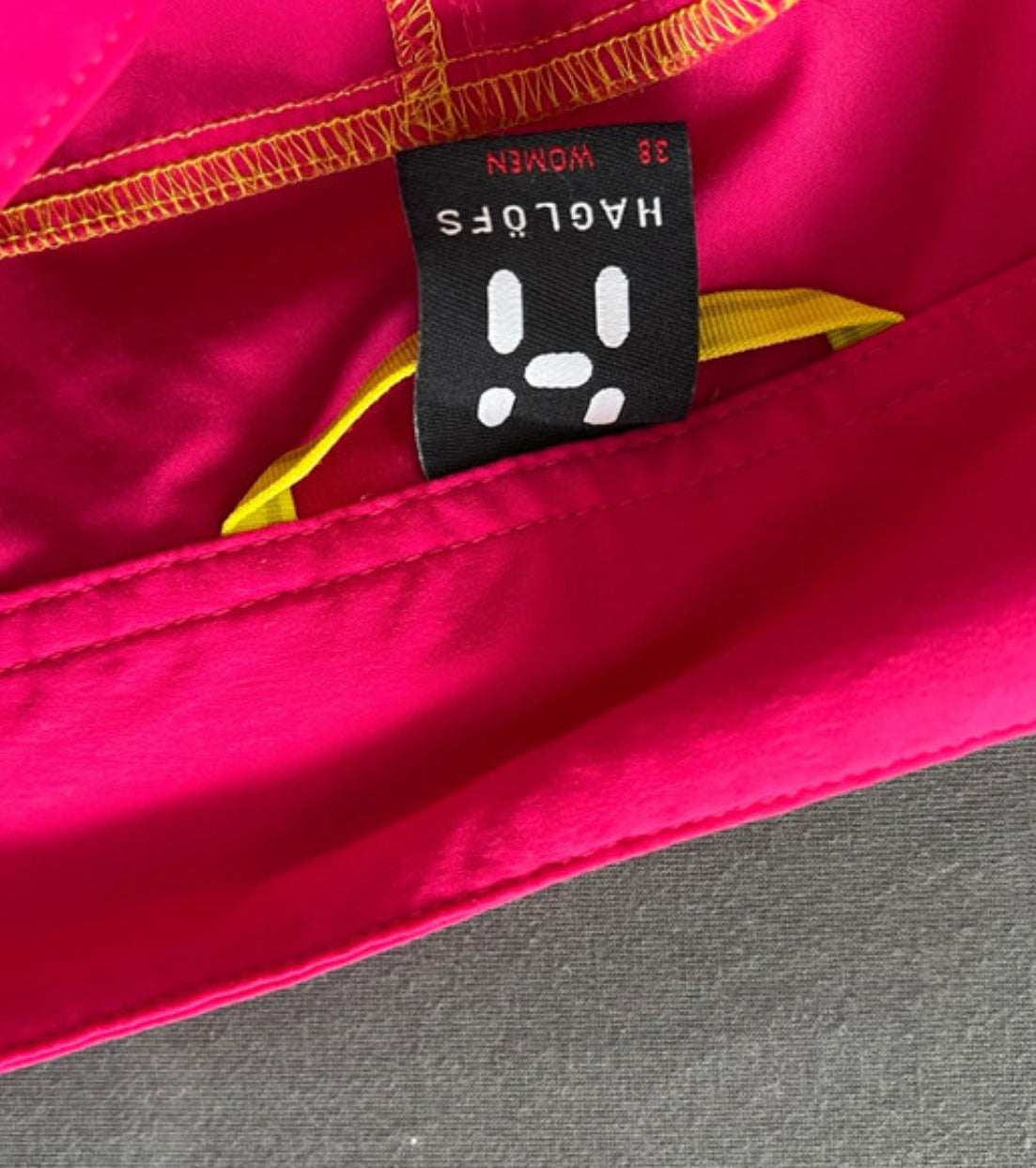 Wander Shorts / kurze Hose von Haglöfs ( M Damen) pink - wanderlich.com