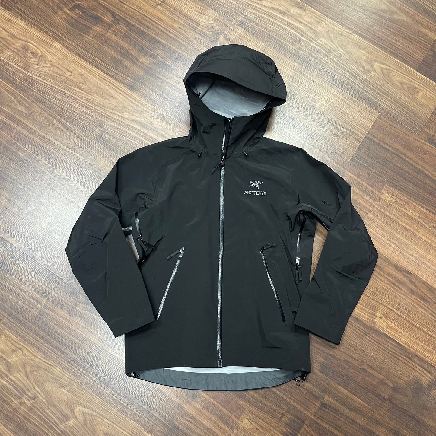 Jacke von Arcteryx (Herren M / L) Alpha SV schwarz