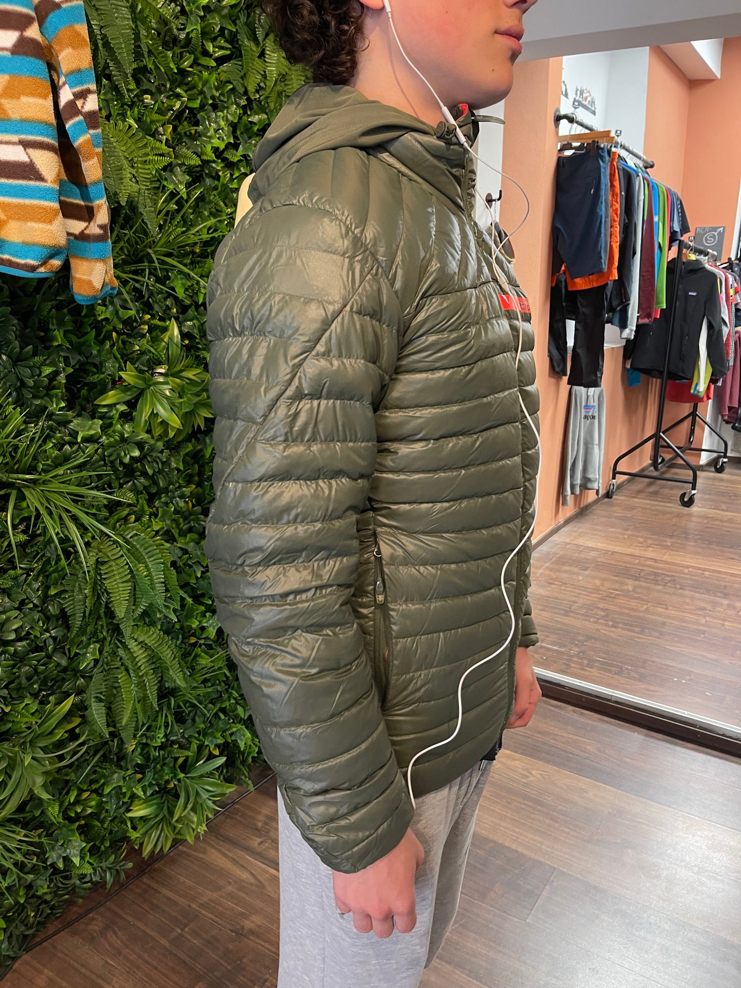 Leichte Daunen Jacke (S Herren) Adidas khaki
