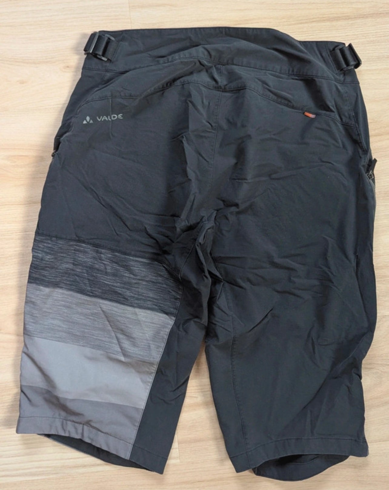 Rad / Wander Shorts von Vaude ( L Herren ) schwarz Seitenöffnungen