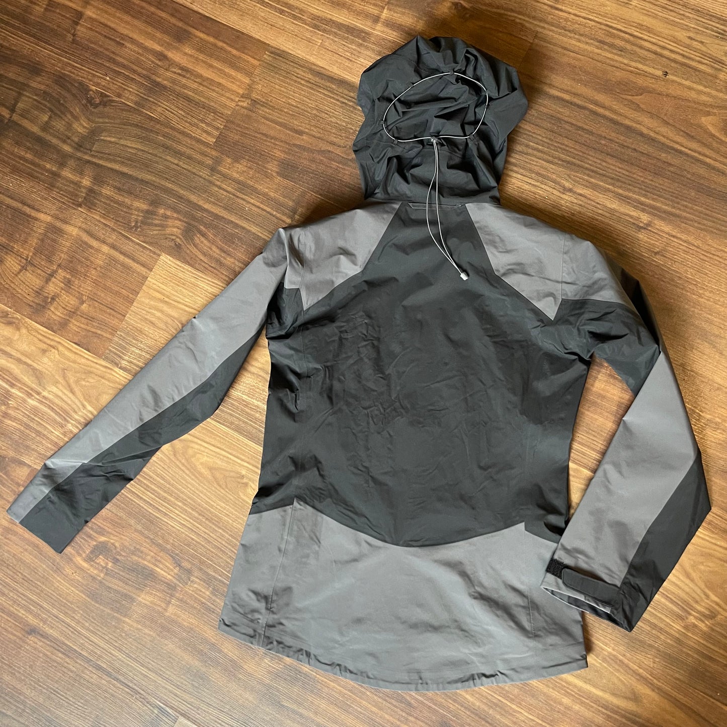 Hardshell Jacke von Haglöfs (S Damen) Kabi schwarz-grau