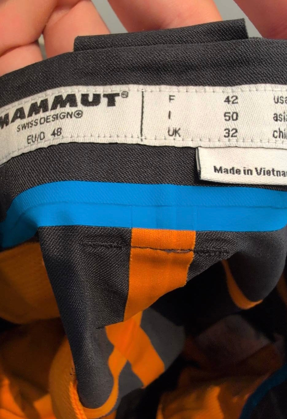 Wasserdichte leichte Hose von Mammut (M Herren) schwarz - wanderlich.com