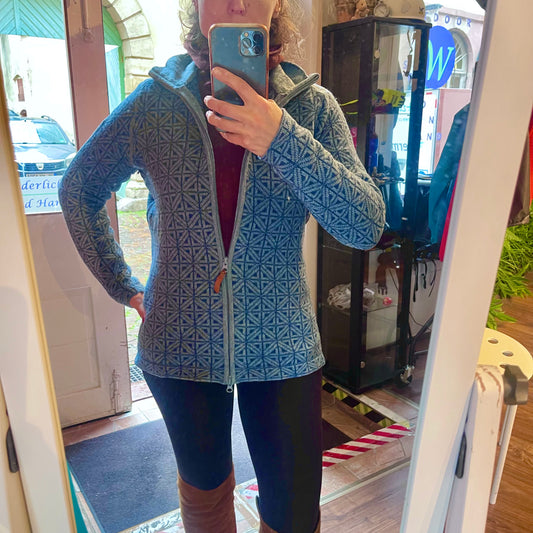 Strick Jacke Fjällräven ( M bis L) pure Wolle blau gemustert