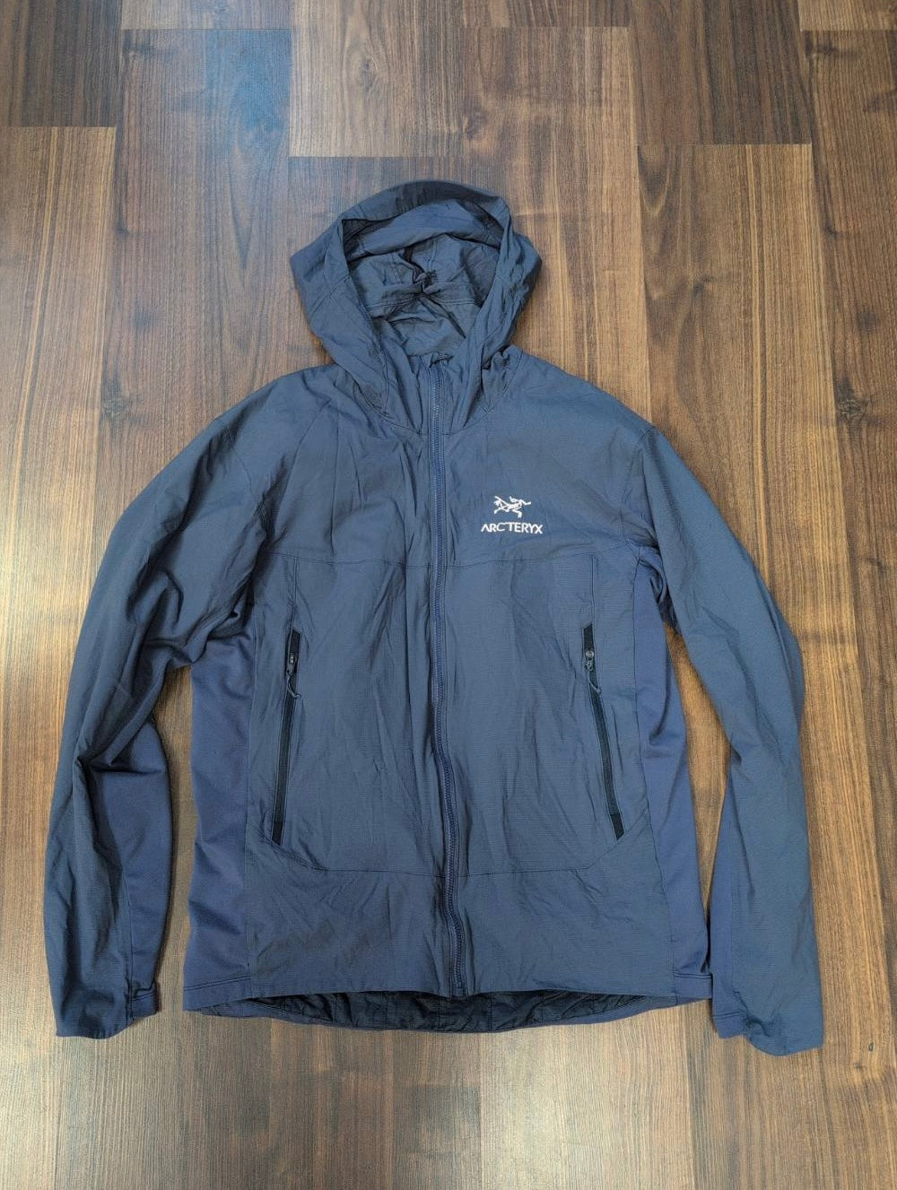 Jacke von Arcteryx Atom SL Hoodie (M Herren) stahl blau