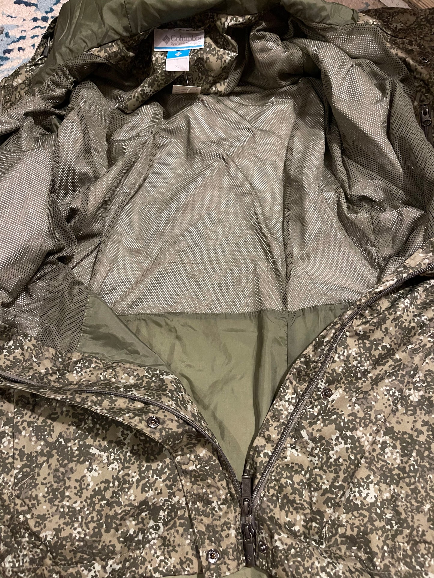 Camouflage Regenjacke /Windbreaker von Columbia XL (Damen) khaki/ olivegrün