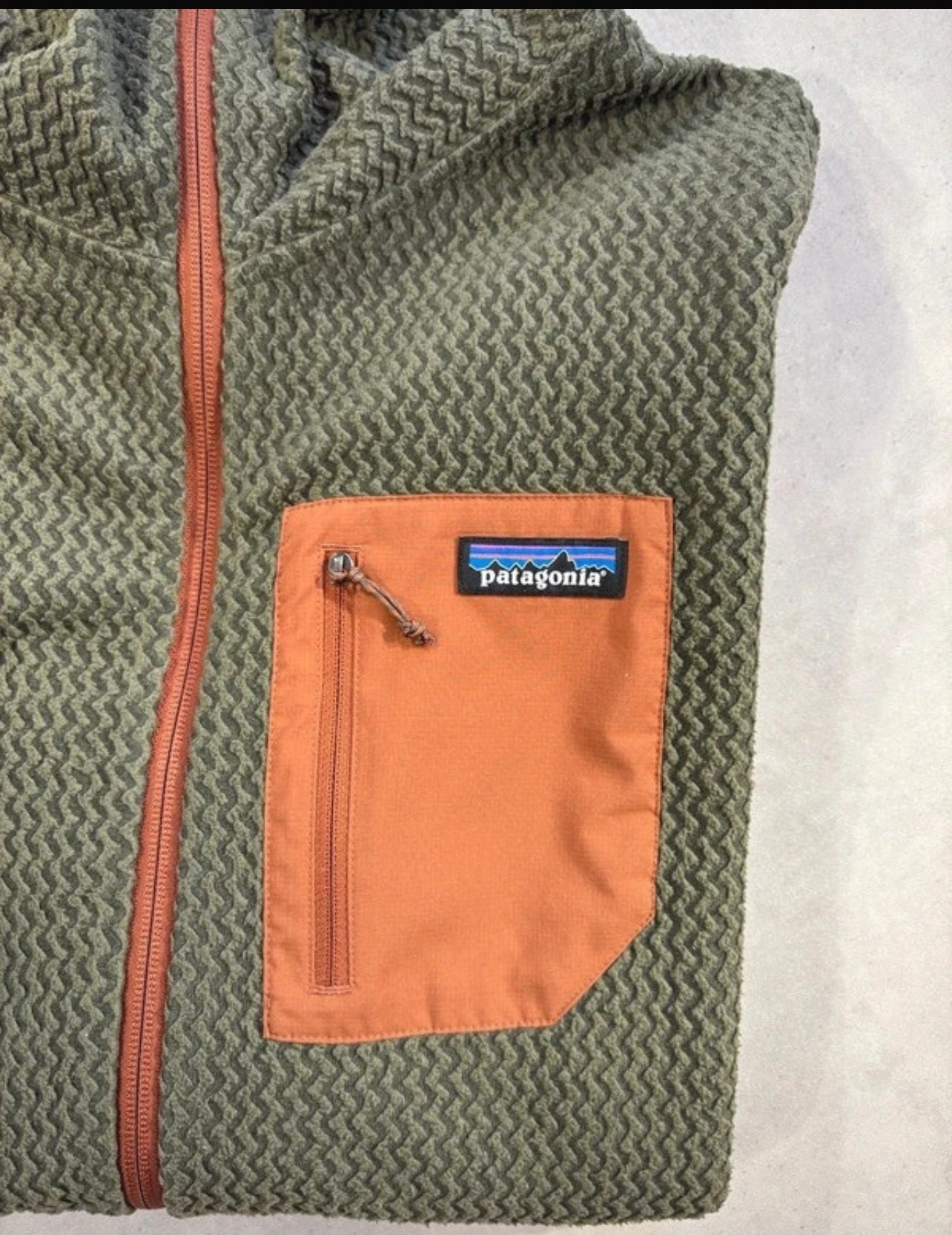 Patagonia R1 Air Fleece Full-Zip Hoody (XL Herren) Olive grün
