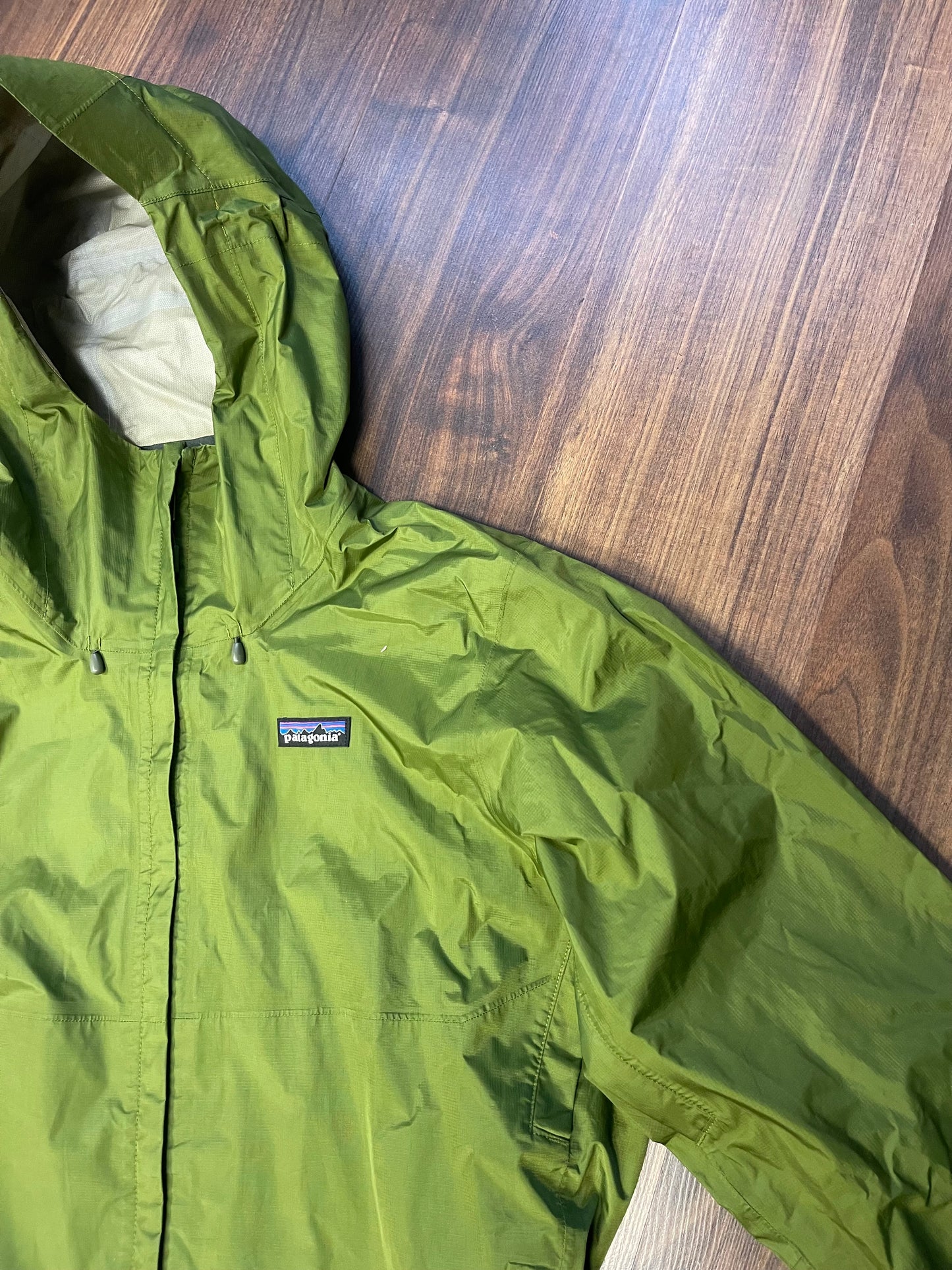 Regen Jacke von Patagonia (M Herren) Hardshell khaki grün