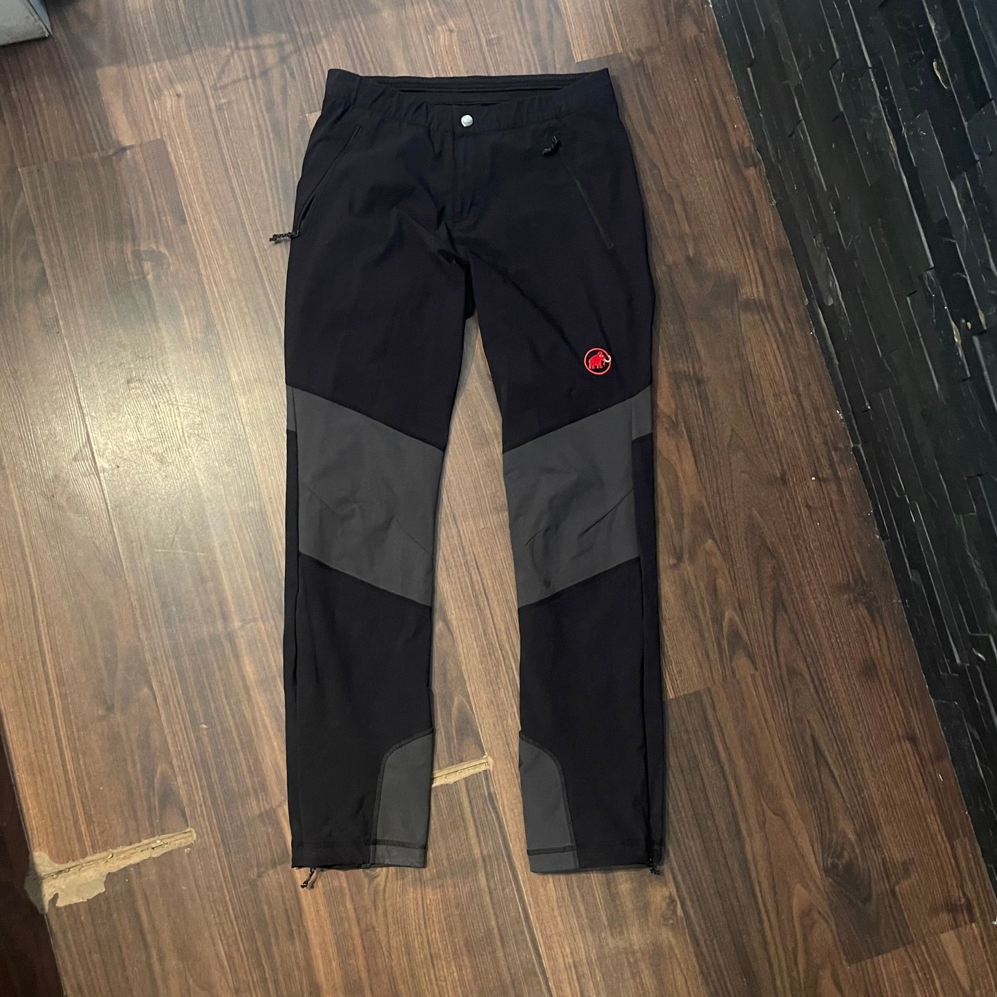 Elastische Trekking Hose Mammut (S Herren) wasserdicht schwarz grau